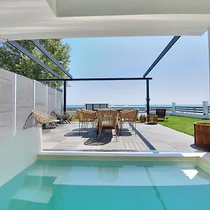 thea-suites.hotelschalkidiki.net/