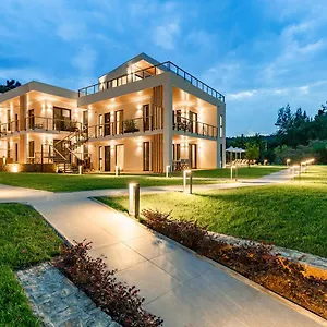 eos-luxury-suites.hotelschalkidiki.net/